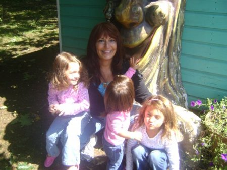 Taking the kids to the York Zoo in Maine 09