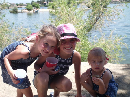 My 2 nieces Britt, Kaylee and daughter, Chey.