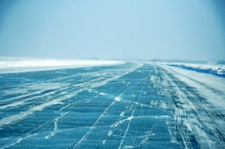 ICE ROAD