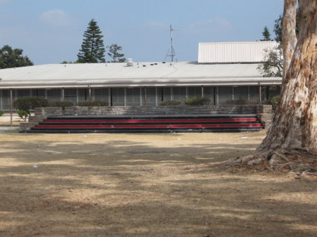 Outdoor stage Senior lawn