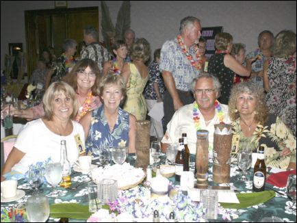 Gloria, Marcia,Linda, Bernice & husband