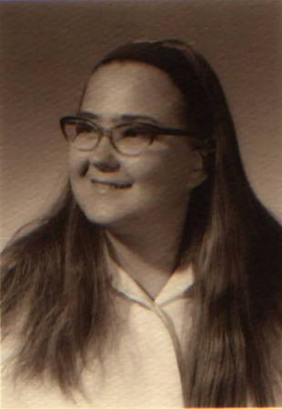 Holly 1971 Grad pic