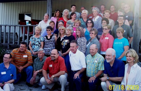 Class of '6 -Dee Ann at top left in pink shirt