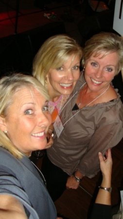 Me, Lindi and Claire .... :)