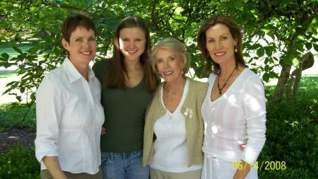 Me, Sierra, mom, sister Debbie (Ramona now)