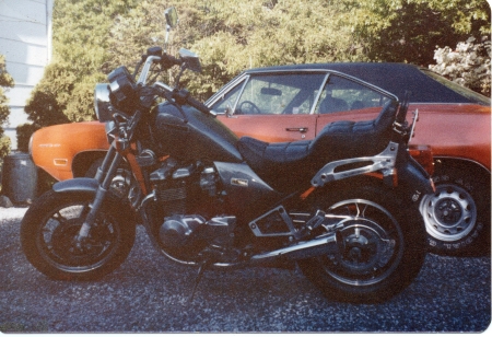 1970 Hemi orange Coronnet 440 & Bike