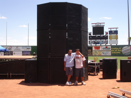 one side stack dmx concert cohen stadium