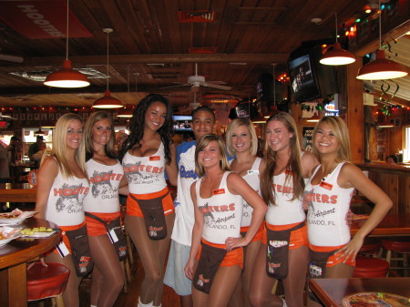 hooters in oralando after cermony for marzette