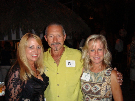 Gail, Willie Hunter & Beth Levy