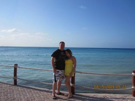 Cancun summer 2009 - Bob & Gulia