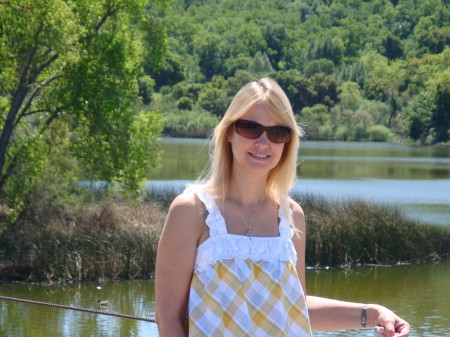 maryann at the resevoir close up pic