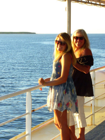 w/ daughter Madison at the Great Barrier Reef