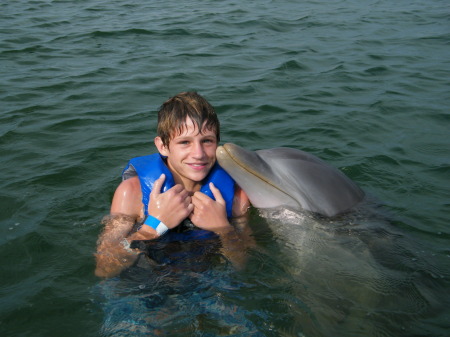dolphin cove grand cayman  april 2009
