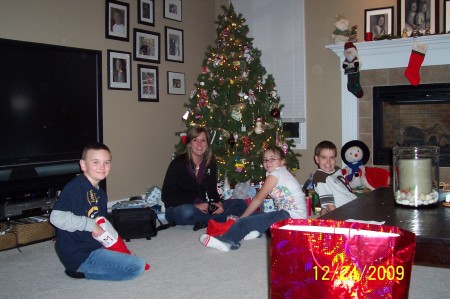 Adam~Amy~Maddie~Sean  12.24.2009