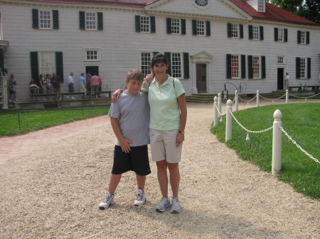 Kyle and Pam at Mt Vernon