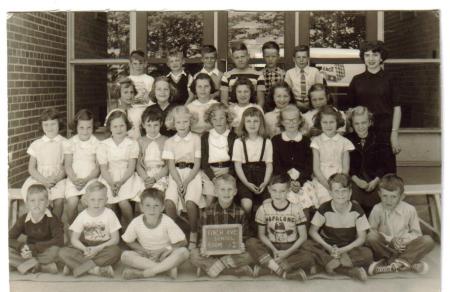 1953-1954 Grade 3 or 4 - Teacher Miss Walker