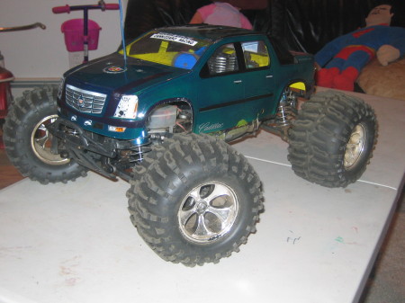 Now this is daddy's 4HP Nitro monster truck