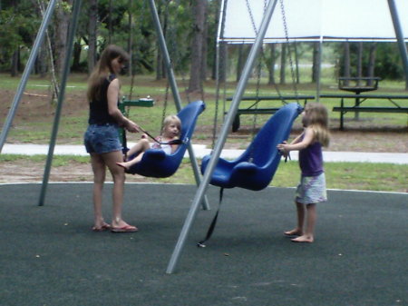 Lillyan,Emily And Nana