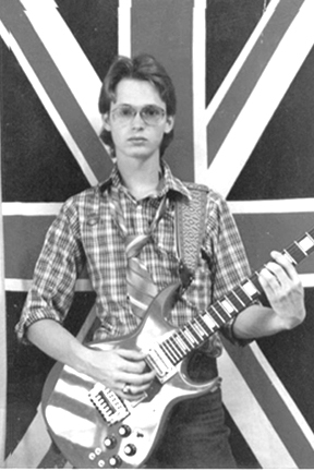 1982 dorm room b&w