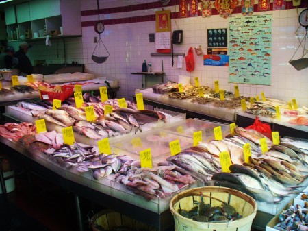 Open fish market, Chinatown, NYC Nov'09