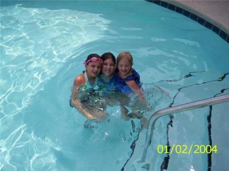 SISTERS IN THE POOL