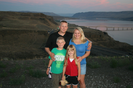 Our Family in Vantage, WA 7-4-09