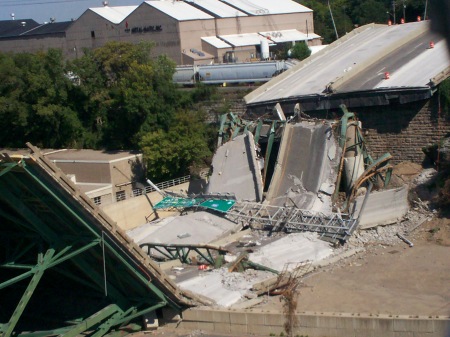 Collapse of the I35 bridge in Minneapolis