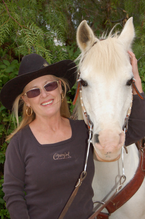 Larrine with horse "Spirit"