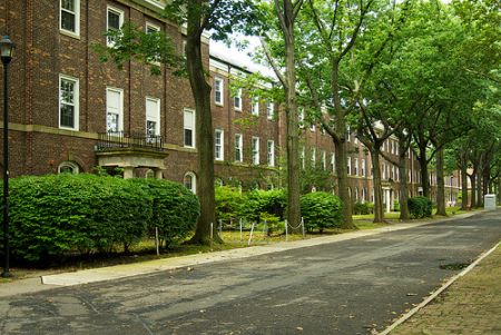 USCG TRAINING CENTER GOVERNORS ISLAND