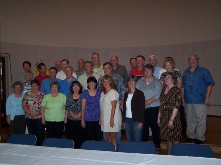 40th Reunion ~~ Group Picture No 2