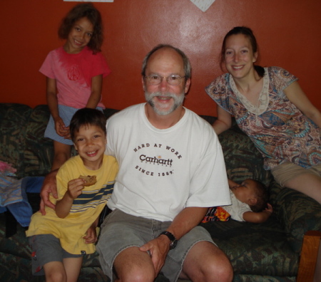 Stu w/daughter Amy & grandkids.