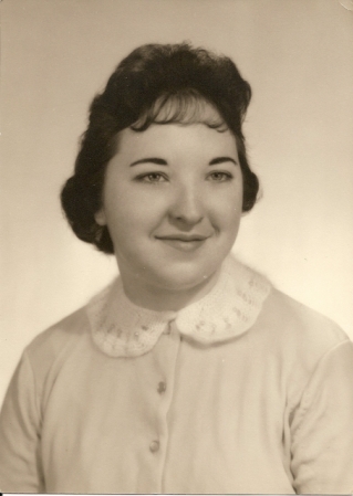 Nancy  Mullins Senior Picture