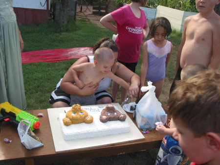 Mommy Tasha n Jason cuttin cake