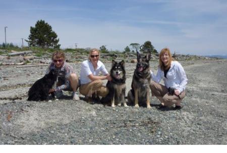 Mom/Daisy, Bobbie/Piper & me with Scout