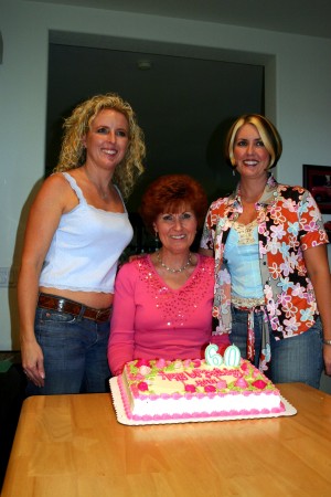 Lynn with daughters Kimberly, & Pamela