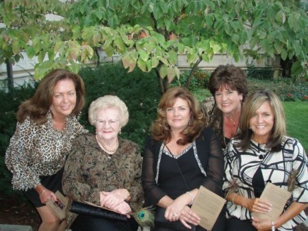 Mom and her daughters minus Patti Jo