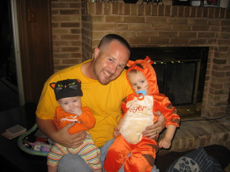 Son and grandchildren - Halloween 2008