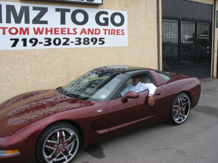 Paul in Corvette with New Rimz