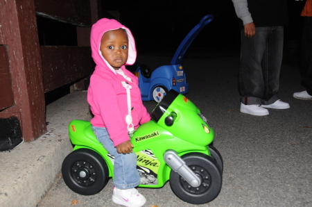 Little big girl jada ready to ride