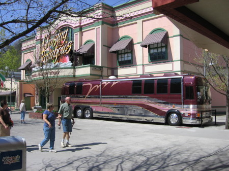 Dolly parton old bus, in Dollywood