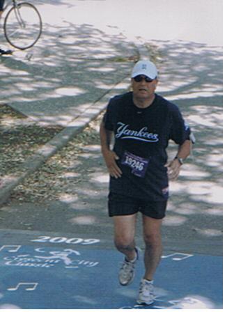 Running in Crescent City Classic 2009
