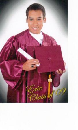 Eric 2009 Grad. Deer Park