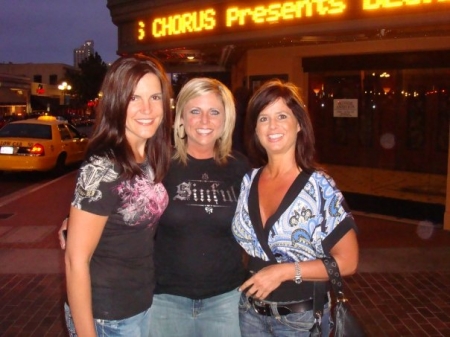 Lori, Terri, and I in San Diego- May-09