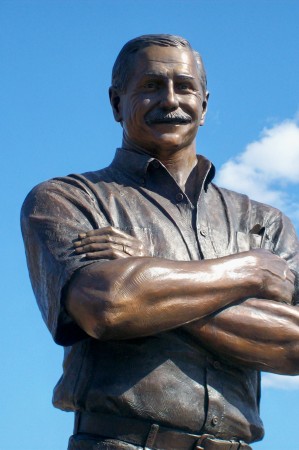 dale earnhardt statue located in his hometown