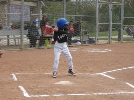 My 9 y/o dtr Janelle playing softball!