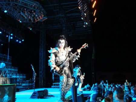 KISS concert in CA, "08"