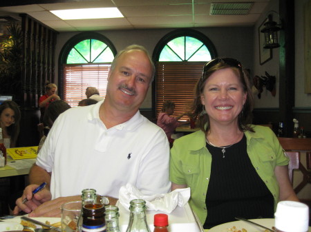 Jay & Barbara at Middedorf's