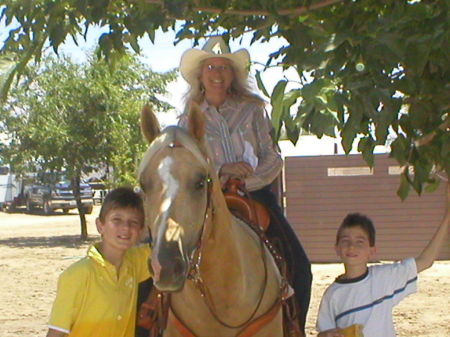 Tara, Turbo, Sutton and Chandler 2006