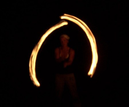 Sprinnging fire poi