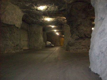 underground warehouse caves in missouri